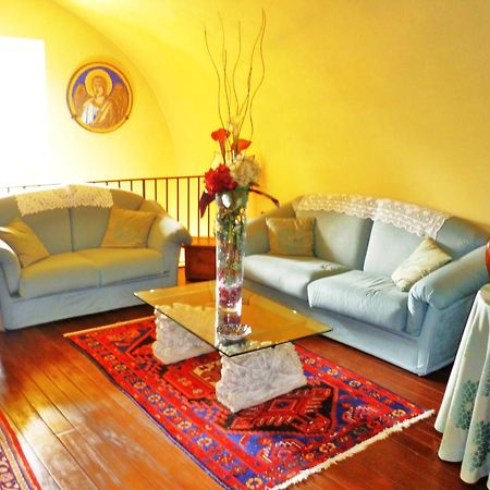 Locanda Di Villa Torraccia 페자로 외부 사진